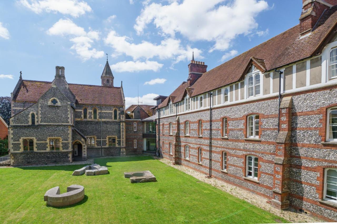 Sarum College Солсбъри Екстериор снимка